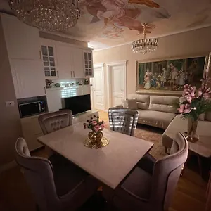 Apartment Deoni Luxury, Tirana